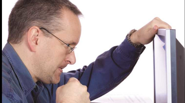 דיאלוג לא נבנה פה, מי אני שאפריע לו בדו-שיח (צילום: אינגאימג)