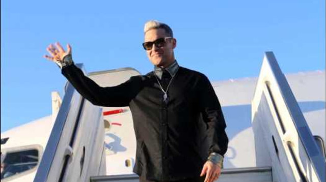 רובי ויליאמס נוחת בישראל (צילום: סיוון פרג')