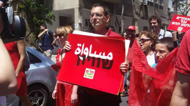 דב חנין בעצרת 1 במאי (צילום: הרשימה המשותפת)