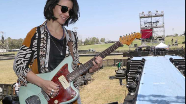 נינט טייב בחזרות בפארק הירקון (צילום: יוסי מזרחי)