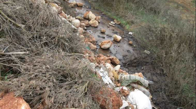 נחל צלמון המזוהם (צילום: המשרד להגנת הסביבה)