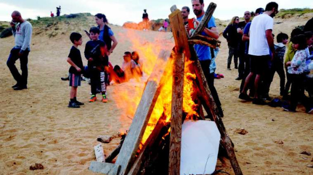 מדורת ל"ג בעומר  (צילום: אבשלום ששוני)