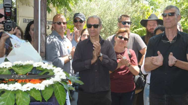 הלוויתו של אריה אליאס (צילום: אבשלום ששוני)