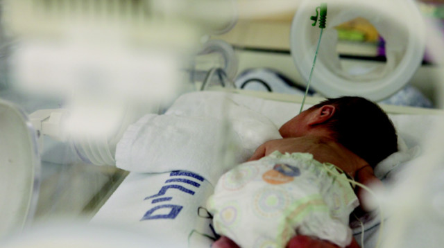 פגים בבית החולים (צילום: יעקב נחומי, פלאש 90)