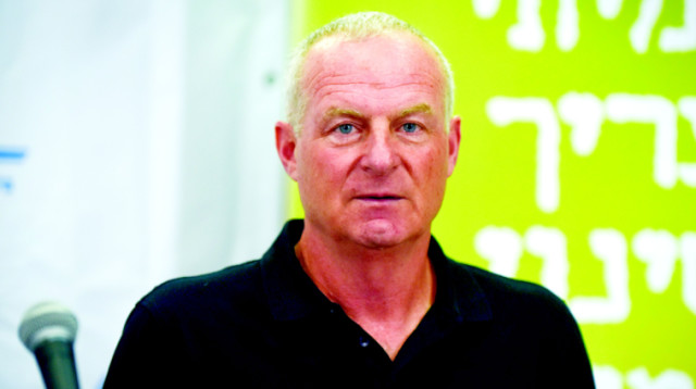 גיורא ענבר (צילום: בן קלמר, פלאש 90)