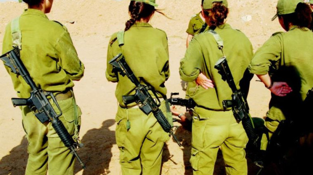 חיילות צה"ל (צילום: גילי יערי, פלאש 90)
