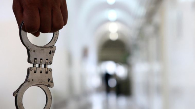 אזיקים (צילום: אביר סולטאן, פלאש 90)