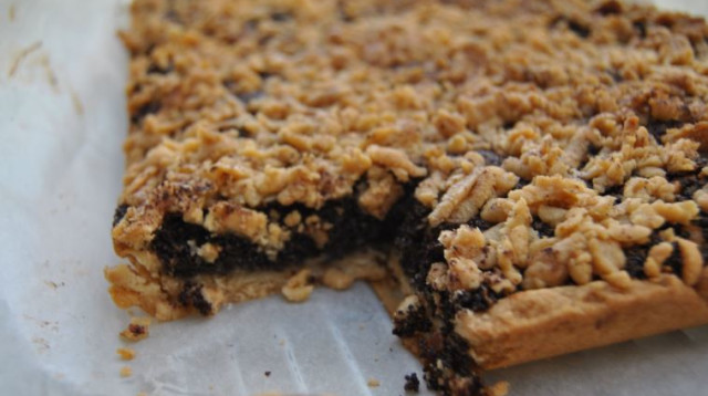 עוגת פרג (צילום: פסקל פרץ רובין)