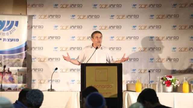 ינון מגל בכנס ישע (צילום: מירי צחי)