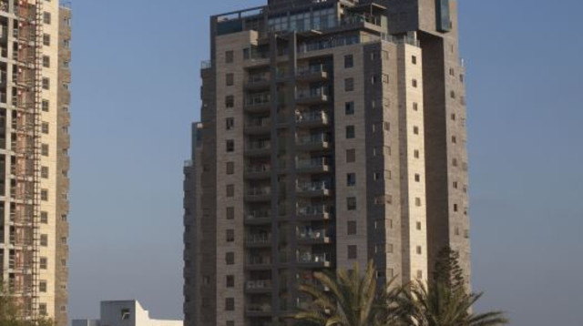 בניין דירות ברחובות (צילום: ליאור מזרחי, פלאש 90)