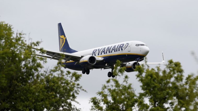 מטוס של רייאייר (צילום: רויטרס)