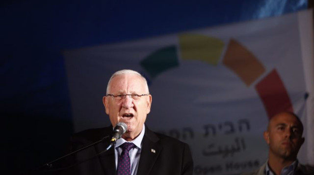 נשיא המדינה ראובן ריבלין בעצרת נגד האלימות בכיכר ציון (צילום: יונתן סינדל, פלאש 90)