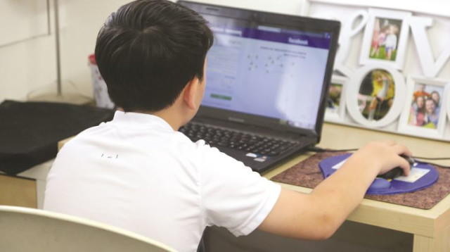 רק שמונה אחוזים בחרו לשתף את ההורים. למצולם אין קשר לידיעה (צילום: אלוני מור)