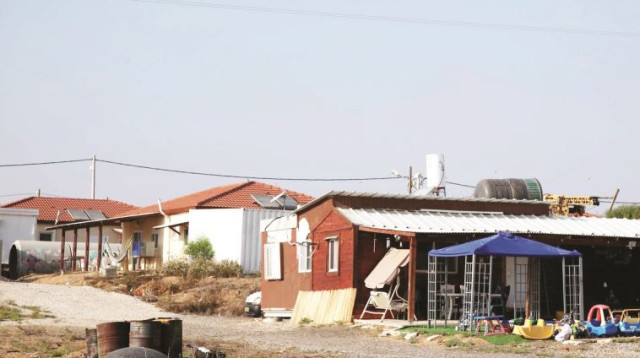 קראווילות ביישוב ניצן (צילום: אדי ישראל)