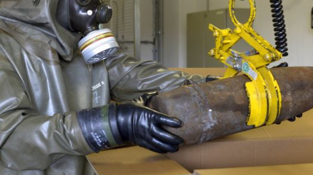 הדגמה להשמדת נשק כימי גז חרדל בגרמניה (צילום: רויטרס)