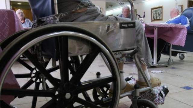 קשישים בבית אבות (צילום: אילוסטרציה,אנה קפלן, פלאש 90)