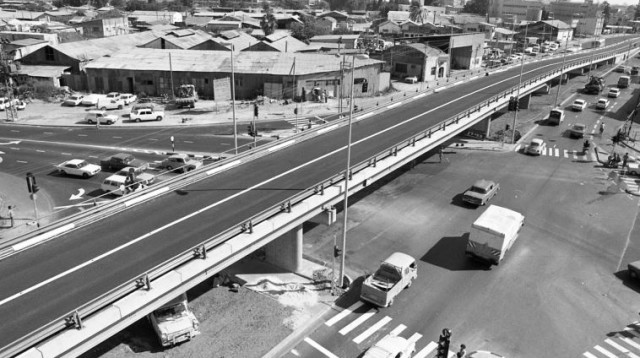 פתיחת גשר מעריב בסיום העבודה (צילום: שמואל רחמני)