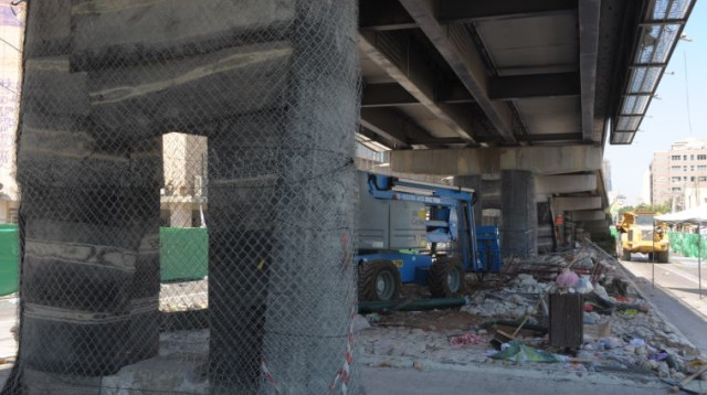 גשר מעריב לפני הפיצוץ (צילום: אבשלום ששוני)