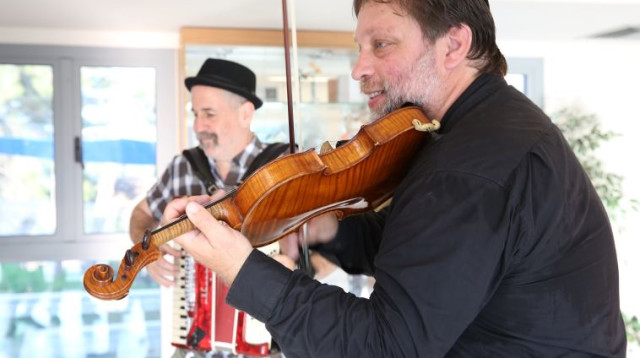 הכנר אייל שילוח (צילום: יוסי לוי)