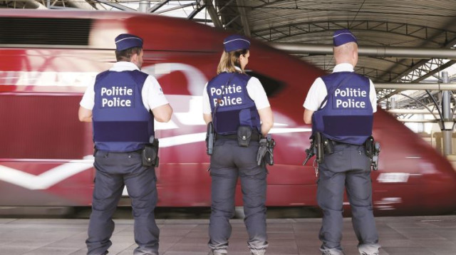 חיילים ברכבת באירופה (צילום: רויטרס)