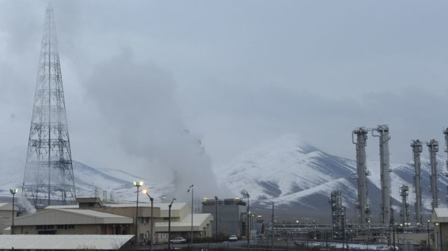 כור המים הכבדים באראק (צילום: רויטרס)