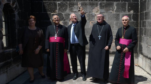 ראובן ריבלין בכנסיית הלחם והדגים (צילום: מארק ניימן, לע"מ)