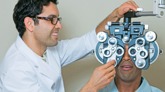 בדיקת עיניים (צילום: אינגאימג)