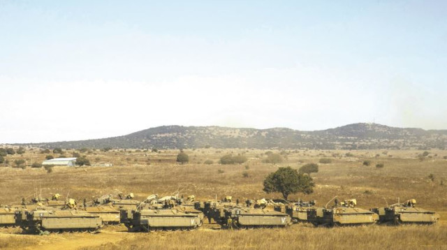 כוחות צה"ל סמוך לגבול הצפון (צילום: רויטרס)