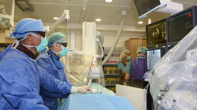 חדר ניתוח (צילום: דוברות רמב"ם)