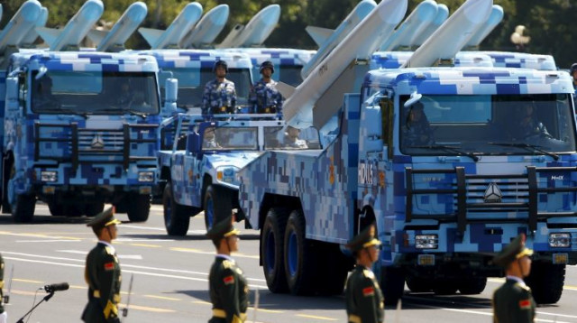 צבא סין במצעד (צילום: רויטרס)