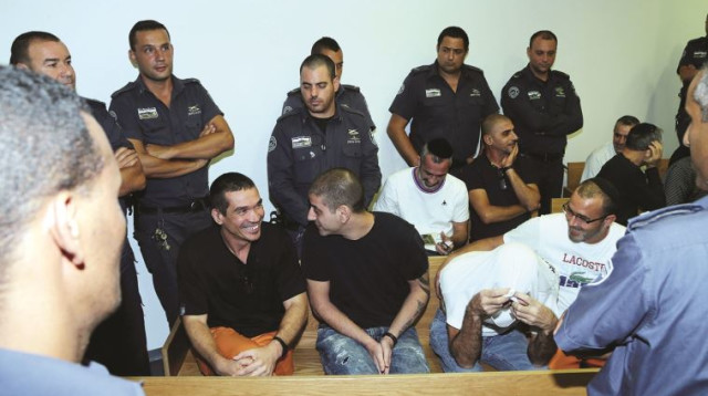 יצחק אברג'יל ומוטי חסין  (צילום: פוסטה)