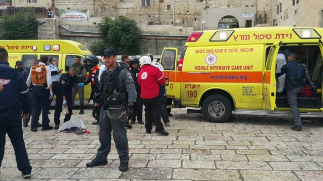 פיגוע דקירה בעיר העתיקה, 7.10.15 (צילום: יוסי קלצקי - מדברים תקשורת)