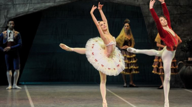 הבלט הלאומי של אורגוואי (צילום: סנטיאגו בריירו)