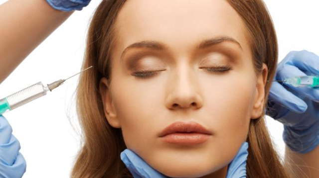 הזרקת בוטוקס (צילום: אינגאימג)