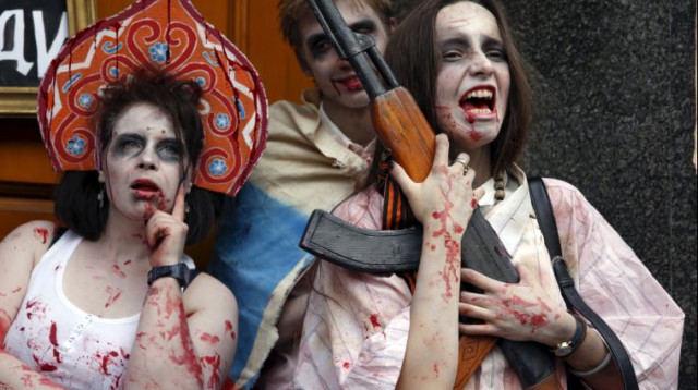 אוהבי זומבים בכנס קומיק-קון, ארכיון (צילום: רויטרס)