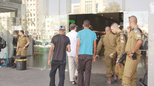 מחדלי האבטחה בב"ש (צילום: טימי אבוקסיס)