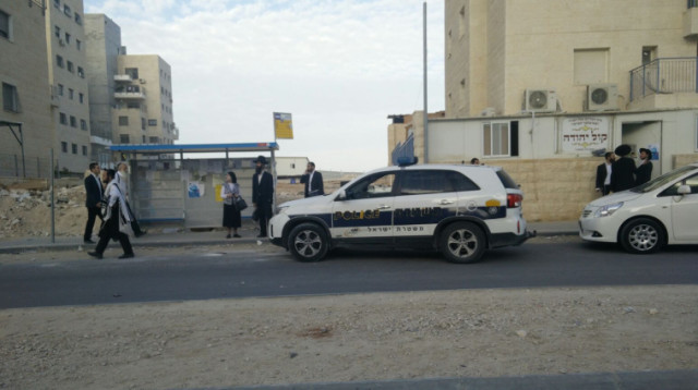 זירת פיגוע הדקירה בבית שמש (צילום: מדברים תקשורת)