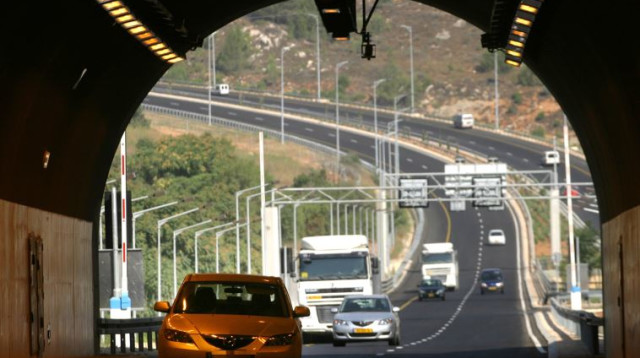 נהיגה, ארכיון (צילום: אוראל כהן, פלאש 90)