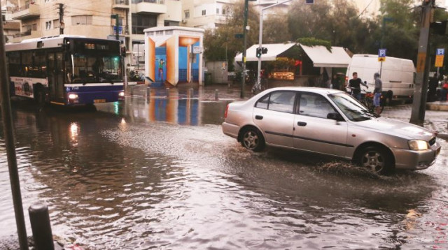 רכב, חורף, גשם (צילום: פלאש 90)