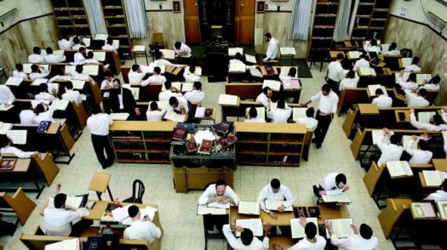 אברכים בכולל  (צילום: יעקב נחומי, פלאש 90)