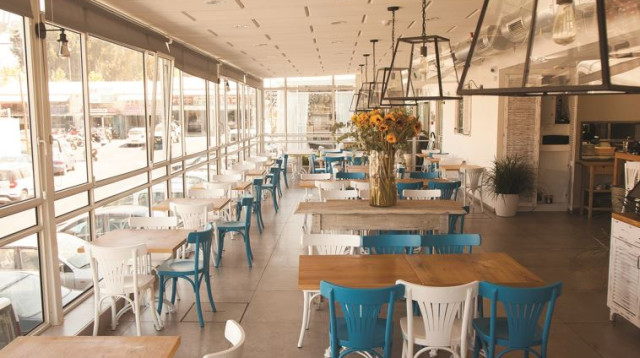 איזה לוקיישן מוזר ואיזה עיצוב לא רלוונטי. ג'קו  (צילום: אפיק גבאי)