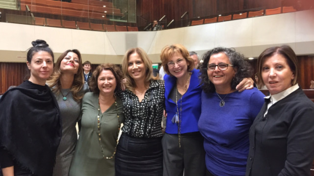 חברות הכנסת לאחר הפלת הצעת החוק של קיש (צילום: עליזה לביא)
