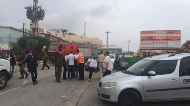 דקירה שער בנימין (צילום: "קבוצת מדברים תקשורת")