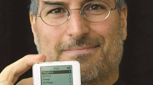 סטיב ג'ובס עם האייפד (צילום: רויטרס)