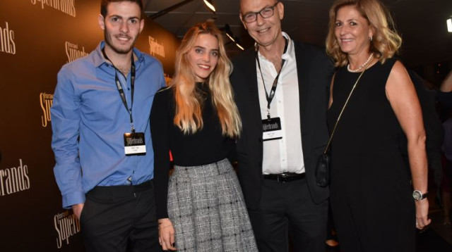 אתי וגבי רוטר, רותם סלע, הלאונג' (צילום: אביב חופי)