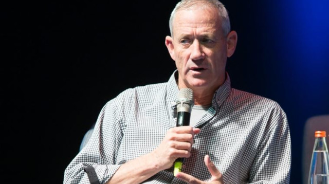 בני גנץ בכנס באוניברסיטת ת"א (צילום: עודד קרני)