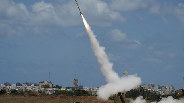 כיפת ברזל, אשדוד (צילום: דוד בוימוביץ', פלאש 90)