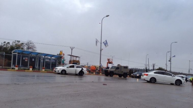 נסיון דקירה (צילום: מיכאל הראל)