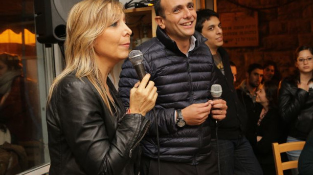 אמי פלמור ושי באבד, הלאונג' (צילום: קובי שרביט)