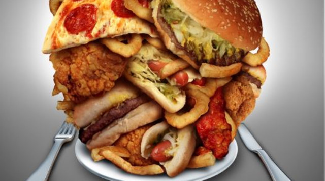 אכילה מופרזת (צילום: אינגאימג)